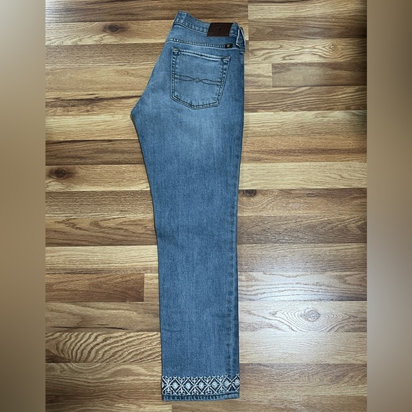 Jeans - Picture 2 of 3